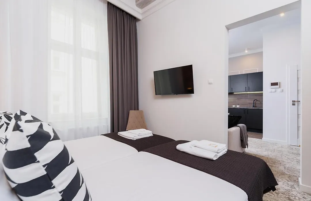 Onyx Oasis - 1Br With Ac & Balcony - Main Station-1